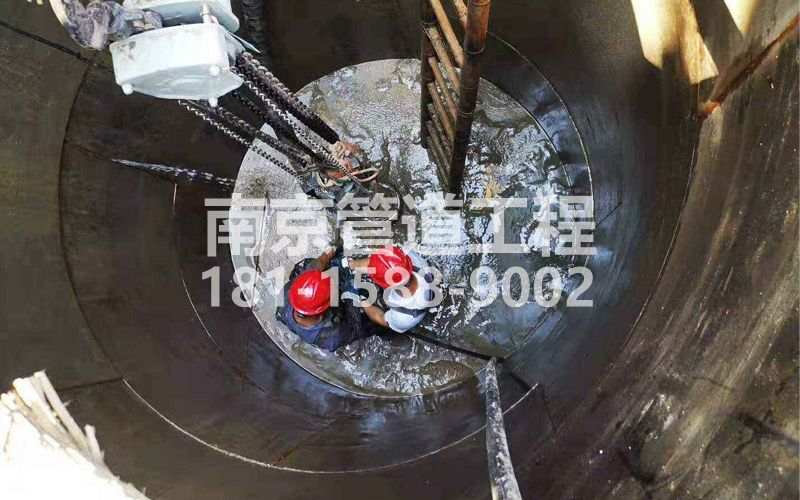242阳江镇污水池清理