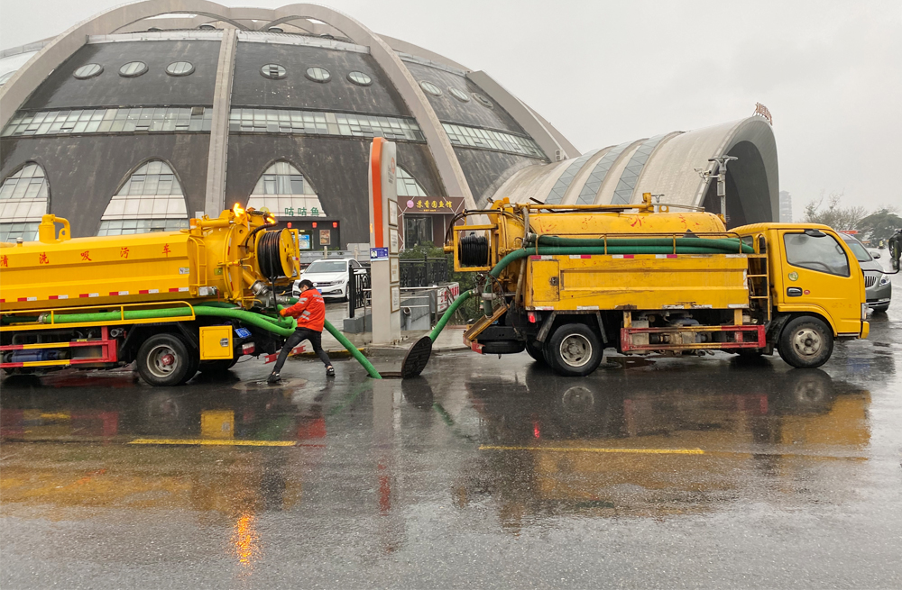 271阳江镇商场管道清淤